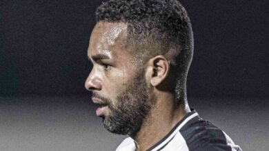 Alex Teixeira não é relacionado contra o Palmeiras e situação vem à tona no Vasco