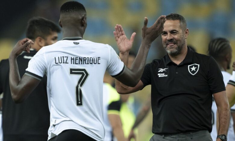 Artur Jorge alerta Luiz Henrique após vitória do Botafogo