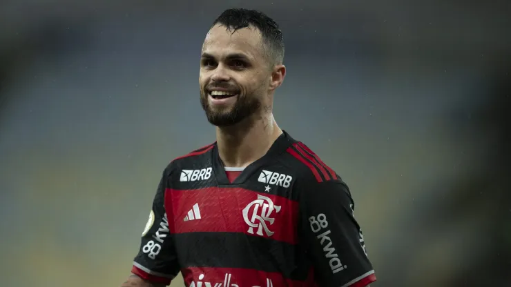 Michael desfalcou o Flamengo nas últimas partidas
