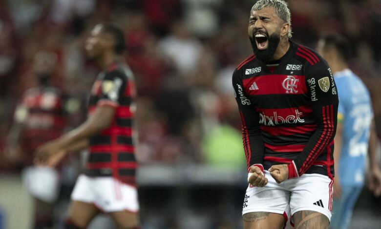 Flamengo nega lesão e confirma atacante contra Peñarol