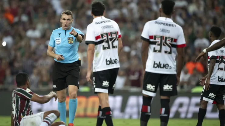 Fluminense x São Paulo: STJD marca data para julgar anulaçãoBRASILEIRO A 2024, FLUMINENSE X SAO PAULO - O arbitro Paulo Cesar Zanovelli Da Silva durante partida entre Fluminense e Sao Paulo no estadio Maracana pelo campeonato Brasileiro A 2024. Foto: Jorge Rodrigues/AGIF
