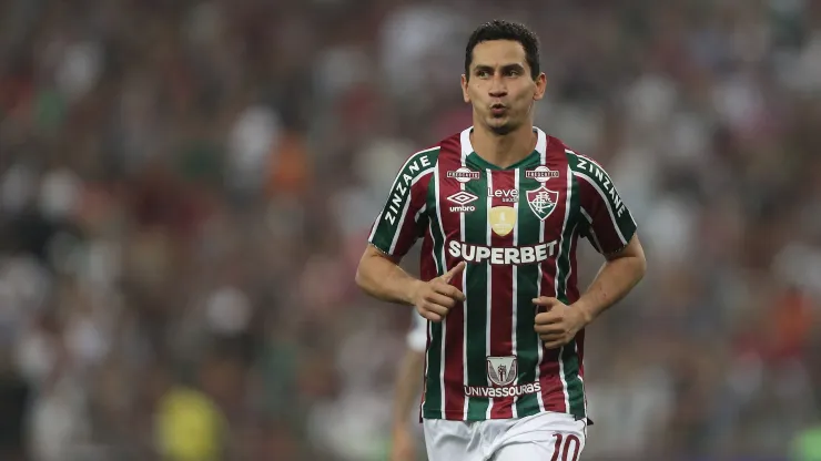 RIO DE JANEIRO, BRAZIL - AUGUST 20: Paulo Henrique Ganso of Fluminense reacts after missing a goal during the Copa CONMEBOL Libertadores match between Fluminense and Gremio at Maracana Stadium on August 20, 2024 in Rio de Janeiro, Brazil. (Photo by Wagner Meier/Getty Images)
