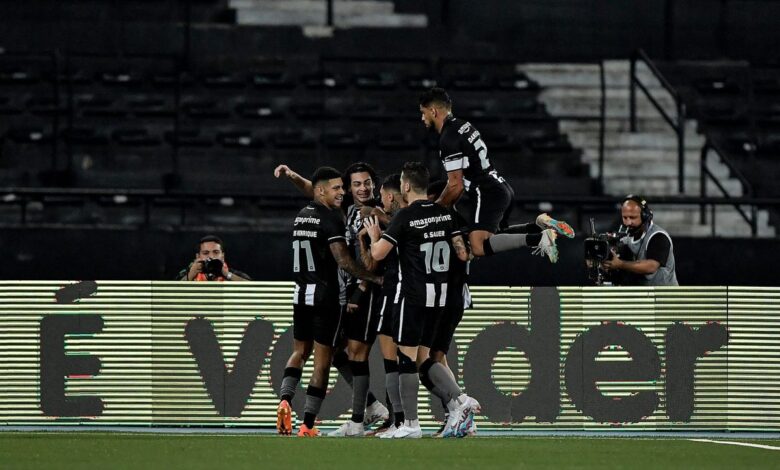 Sem espaço, Matheus Nascimento vai jogar no sub-23 do Botafogo