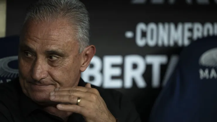 RJ - RIO DE JANEIRO - 19/09/2024 - COPA LIBERTADORES 2024, FLAMENGO X PENAROL - Tite tecnico do Flamengo durante partida contra o Penarol no estadio Maracana pelo campeonato Copa Libertadores 2024. Foto: Jorge Rodrigues/AGIF
