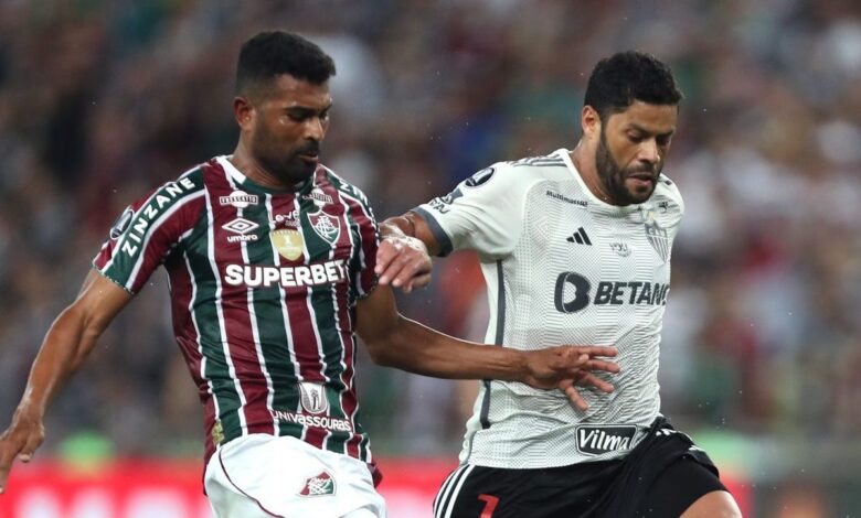 Vidente aponta quem passa entre Fluminense e Atlético-MG