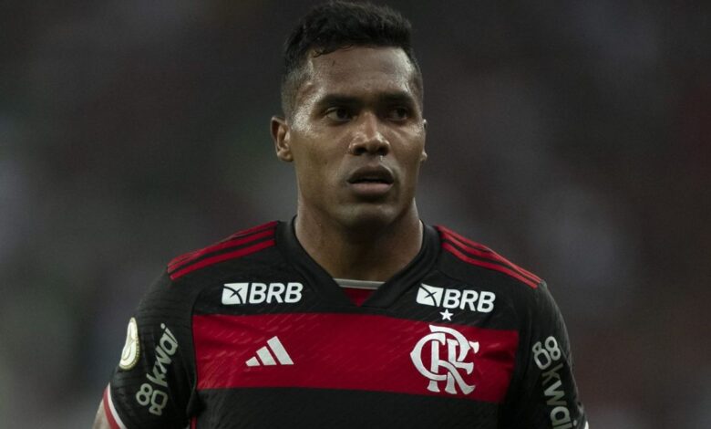 Alex Sandro exalta qualidades de Gabigol no Flamengo