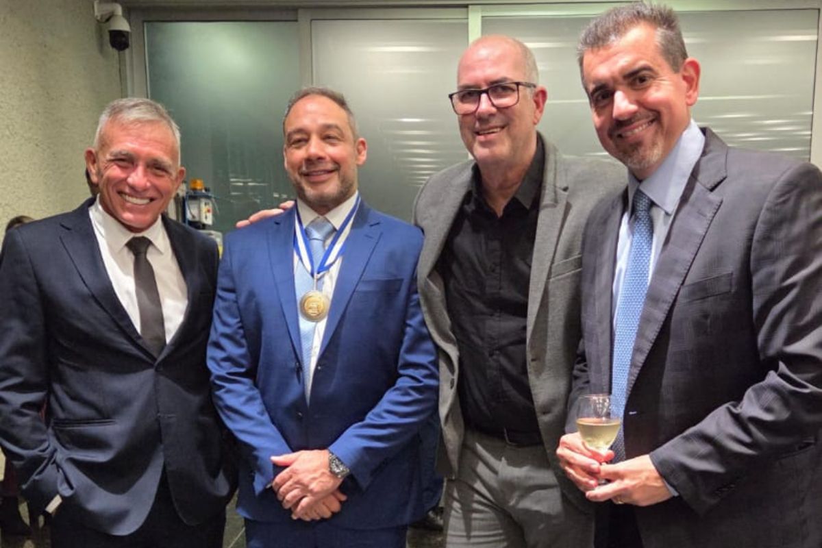 Dr. Patrick Berriel recebe Medalha Tiradentes em solenidade na ALERJ