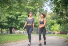 Caminhada japonesa: exercício combina postura, respiração e força