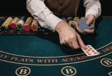 Blackjack ou Poker: Qual jogo de mesa exige mais habilidade?