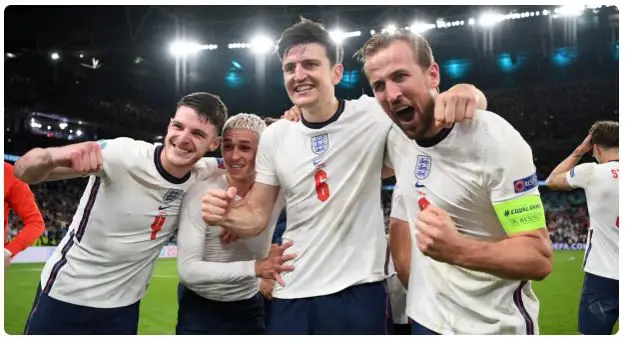 Inglaterra goleia o Irã no segundo jogo da Copa