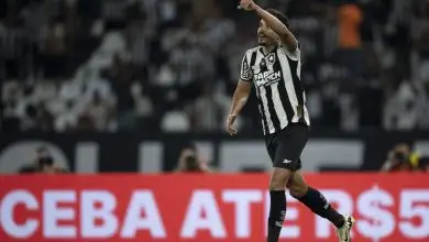 Botafogo é o time que mais tem gols de bola parada no Brasileirão