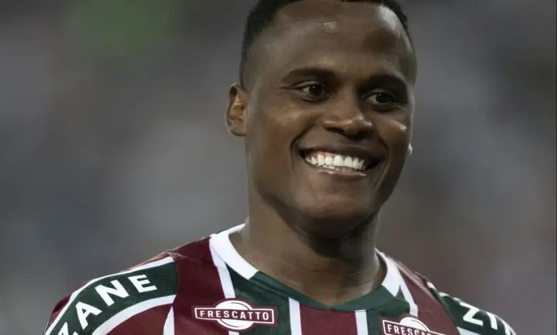 Arias tem impasse no Fluminense e pode assinar com rival para temporada de 2025