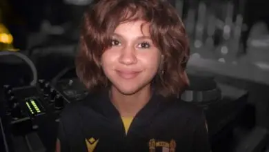 Khyn Smith lança “MANIA”