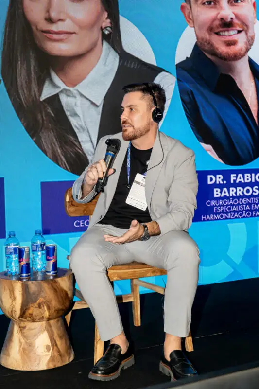 Dr. Fábio Barros destaca estética consciente no Rio Innovation Week