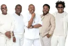 Pré-Reveillon no Casarão com Fundo de Quintal e samba raiz